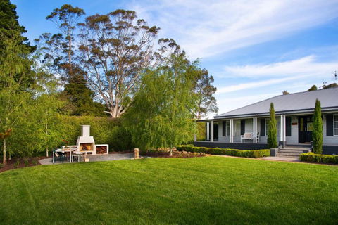 Peahen House - ACT Tourism 0