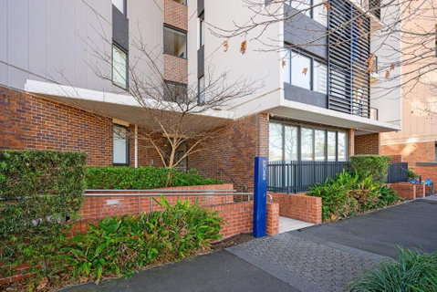 Penrith 3Br Apt Close ToTrain Station & Shopping - ACT Tourism 2