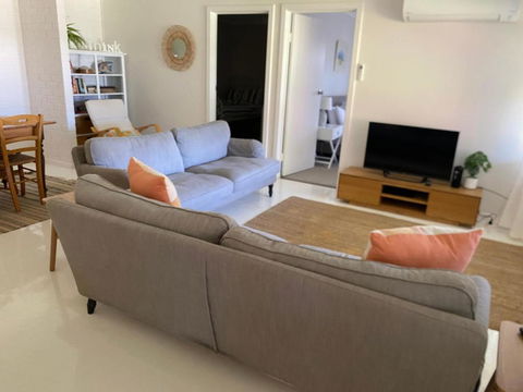 Peaceful Seaside Cottage - ACT Tourism 3