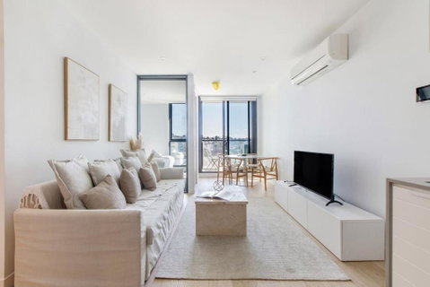 Perched On Parkville - A Minimalist Retreat With Pool - ACT Tourism 0