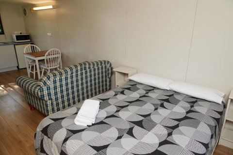 Pine Country Caravan Park - ACT Tourism 2