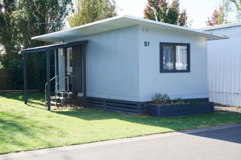 Pine Country Caravan Park - ACT Tourism 3