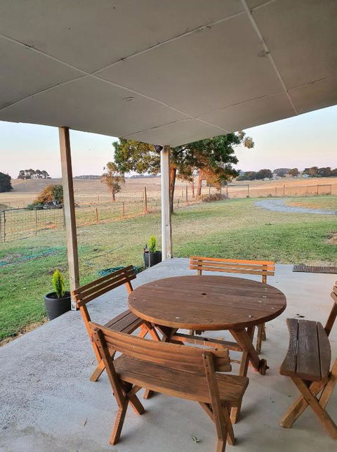Pleasant Hill BnB - ACT Tourism 2