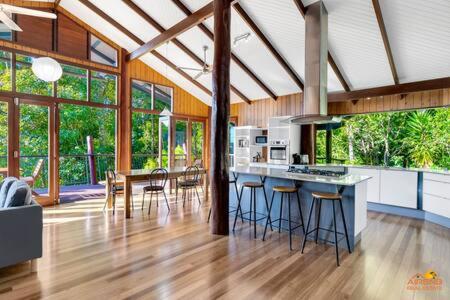 Pole Home In Paradise @ Kuranda - ACT Tourism 1