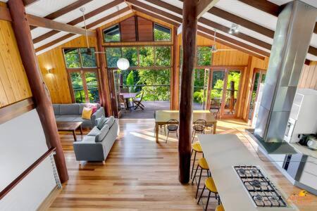 Pole Home In Paradise @ Kuranda - ACT Tourism 2