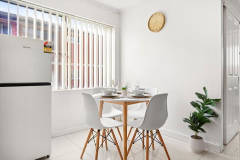 Polished 2-Bed Unit In The Heart Of Parramatta - ACT Tourism 1