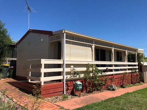Portarlington Holiday Apartment - ACT Tourism 0