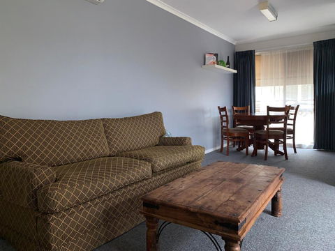 Portarlington Holiday Apartment - ACT Tourism 3