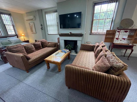 Post Office Boutique Accommodation - ACT Tourism 1
