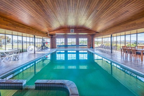 Prestigious Expansive Home With Almost Everything - ACT Tourism 0