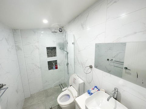 Private, Local Living Studio In Mascot, Airport - ACT Tourism 1