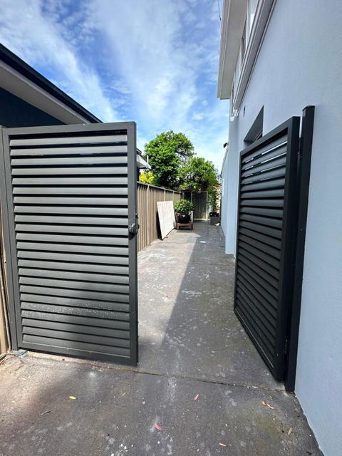 Private, Local Living Studio In Mascot, Airport - ACT Tourism 3