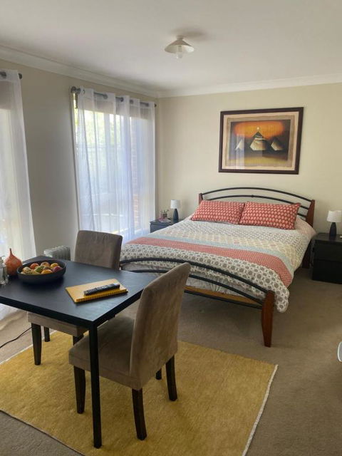 Private Room With Ensuite And Parking Close To Wollongong CBD - ACT Tourism 0