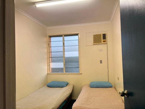 Q Lux Inn Emerald - ACT Tourism 1