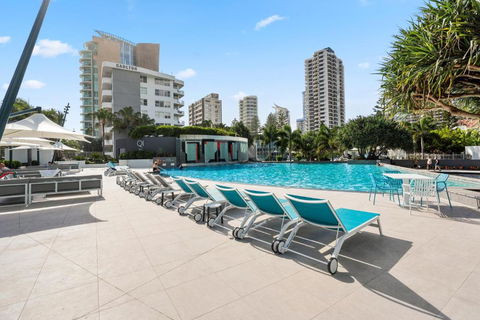 Q Tower Amazing Ocean Views 22nd Level Heated Pools Sleeps 6 - Optimise BNB - ACT Tourism 3