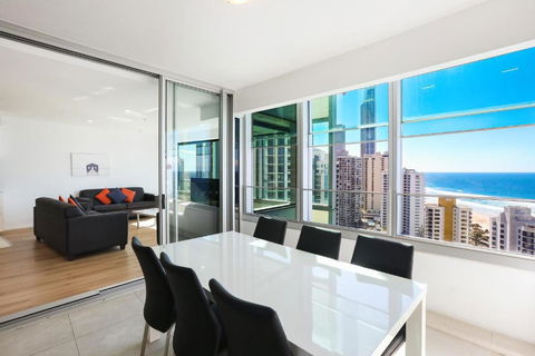Q Tower Amazing Ocean Views 22nd Level Heated Pools Sleeps 6 - Optimise BNB - ACT Tourism 2