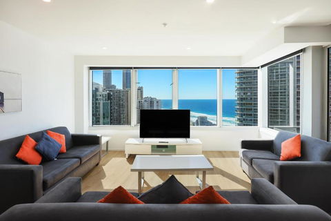 Q Tower Amazing Ocean Views 22nd Level Heated Pools Sleeps 6 - Optimise BNB - ACT Tourism 0