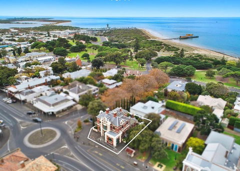 QPO QUEENSCLIFF - ACT Tourism 1