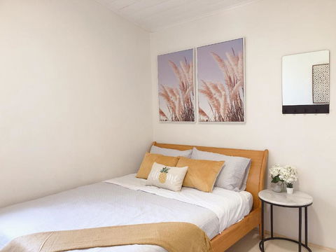 Quaint Double Or Queen Room - Mins To Stations&UNSW - Shared Bathroom - ACT Tourism 0