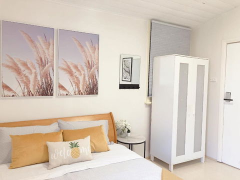 Quaint Double Or Queen Room - Mins To Stations&UNSW - Shared Bathroom - ACT Tourism 1