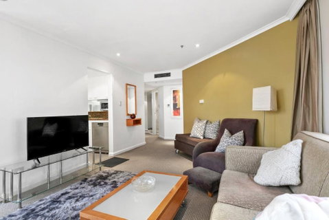 Quay West 2302 Self-Catering - ACT Tourism 3