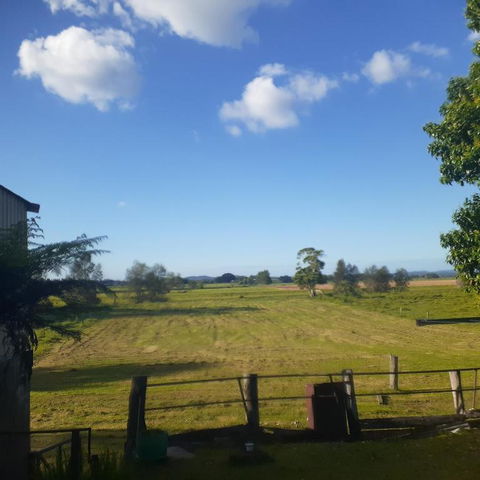 QUIET PROPERTY BY THE RIVER - ACT Tourism 1