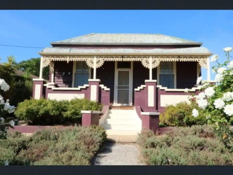 R&R Blue Diamond Luxury Cottage Maryborough, Vic - ACT Tourism 0