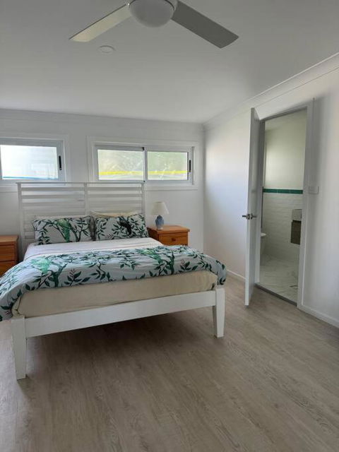 Rare Broulee Beachfront House - ACT Tourism 1