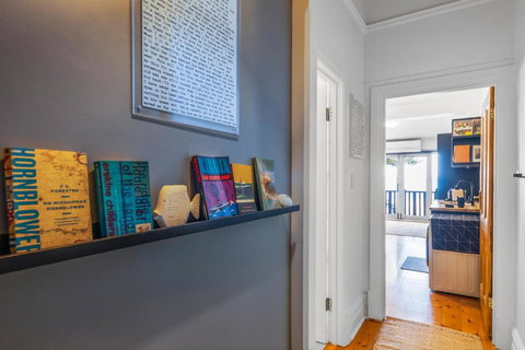 Rawsons Shack Beachfront Unit Suits Single Or Couple - ACT Tourism 2