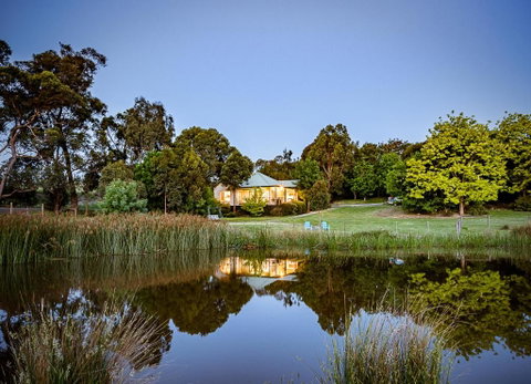 Raynella Alpaca Farmstay - ACT Tourism 0