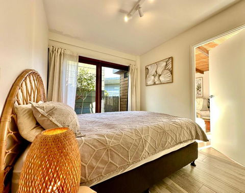 Private Access Retreat 1 Queen Bedroom W Stunning Pool And Ocean Views - ACT Tourism 2