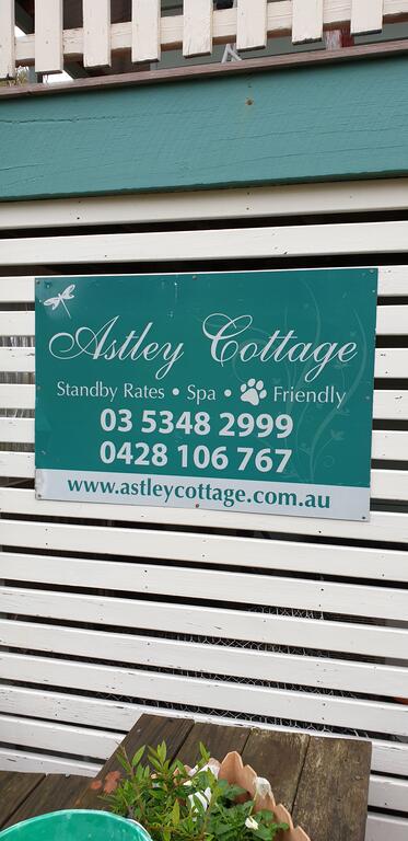 Astley Cottage - ACT Tourism 0