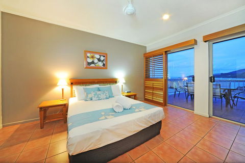 At Boathaven Bay Holiday Apartments - ACT Tourism 2