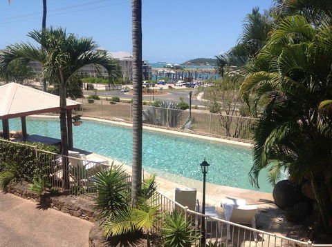 At Boathaven Bay Holiday Apartments - ACT Tourism 1