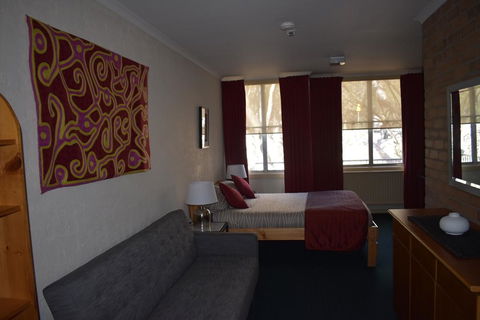 Attunga Alpine Lodge & Apartments - ACT Tourism 1