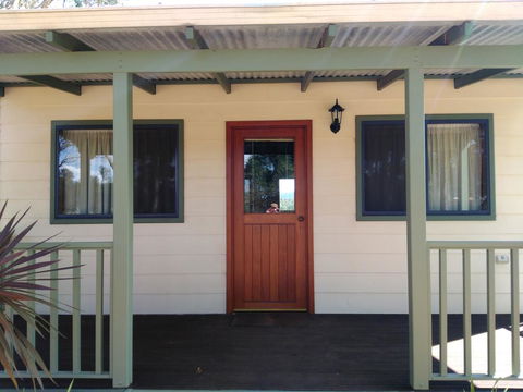 Augusta Chalet - ACT Tourism 1