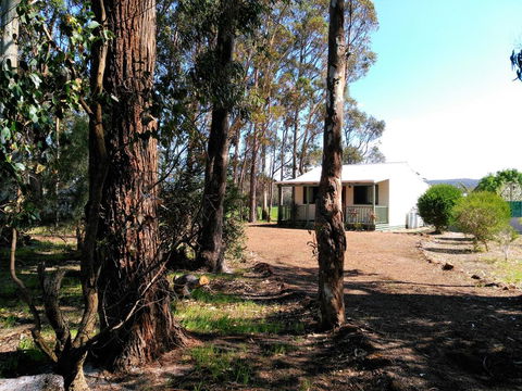 Augusta Chalet - ACT Tourism 0
