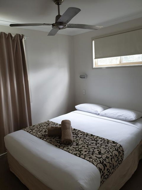 Australian Motor Homes Tourist Park - ACT Tourism 3