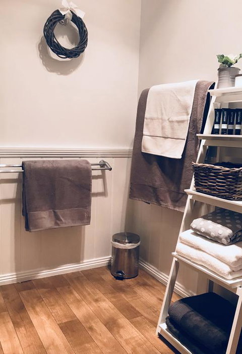 Autumn Beauty - Cottage 4 - ACT Tourism 3