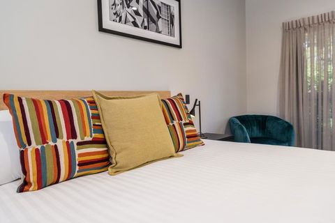 AVENUE MOTEL APARTMENTS - ACT Tourism 0