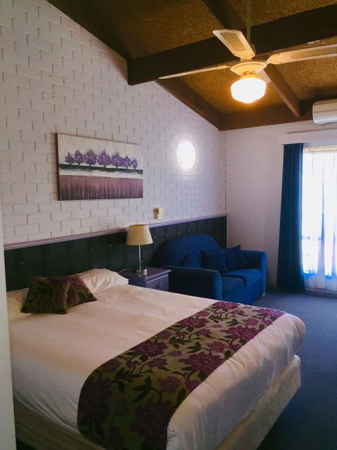 Bakery Park Motor Inn - ACT Tourism 3