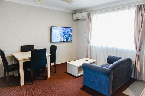 Balan Village Motel - ACT Tourism 3