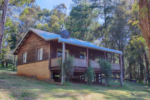 Balinga Cottages - ACT Tourism 0