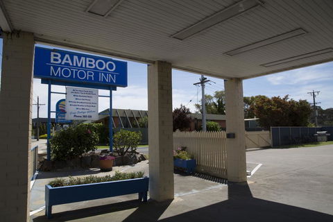 Bamboo Motor Inn - ACT Tourism 2