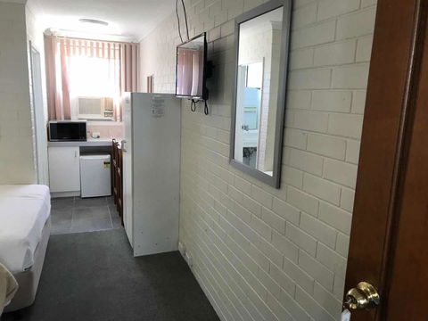 Bananatown Motel - ACT Tourism 2