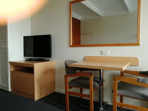 Banjo Paterson Motor Inn - ACT Tourism 1