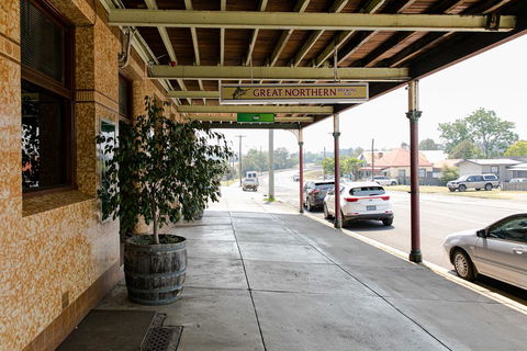 Bank Hotel Dungog - ACT Tourism 1