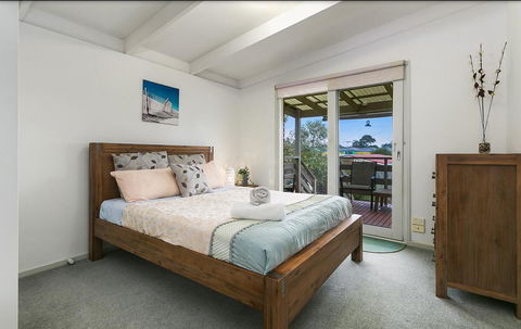Banksia On The Bay - ACT Tourism 1