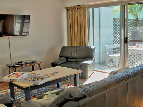 Barefoot' 7/44 Marine Drive - Fabulous Fingal Bay - ACT Tourism 2