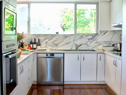 Barefoot' 7/44 Marine Drive - Fabulous Fingal Bay - ACT Tourism 3
